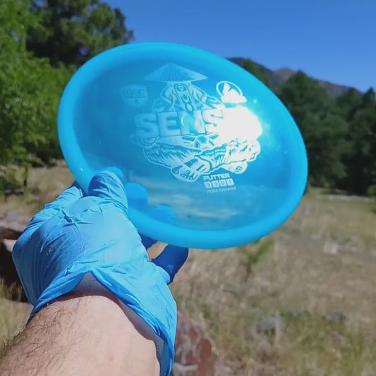 88042501.13 Active Premium Sensei blue wiped disc golf putter from Discmania. 
