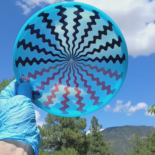 040102.07 Premium Maestro Dizzy Blue disc golf midrange from Discmania.