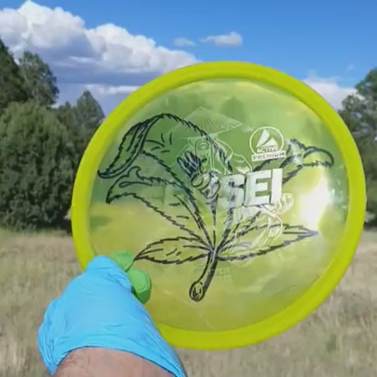 042501.03 Active Premium Sensei Happy Weed disc golf putter from Discmania.